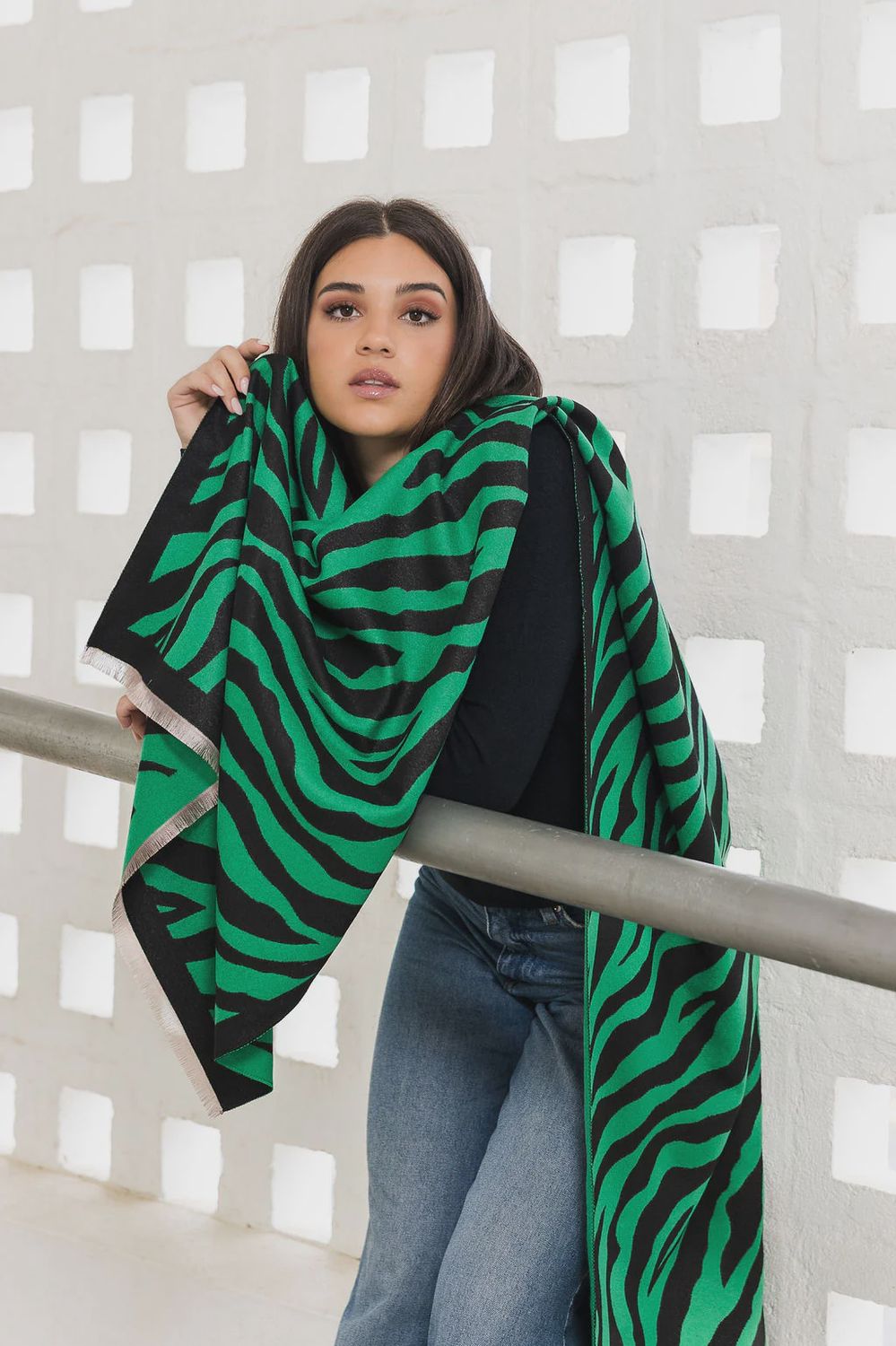 Ateljee Paarl | Zebra Wrap | Black & Green Ateljee Paarl | Zebra Wrap | Black & Green