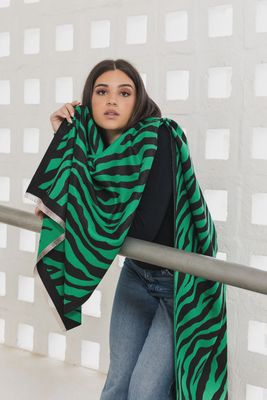 Ateljee Paarl | Zebra Wrap | Black &amp; Green