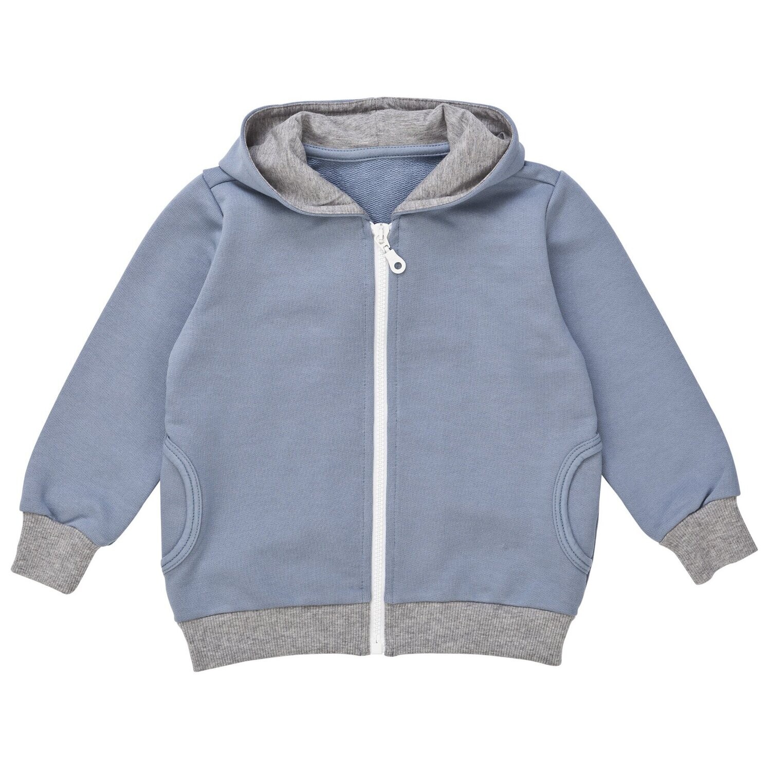 Baby Kapuzenjacke in Blau aus Bio-Baumwolle, Vorderansicht. Mit Reißverschluss, Taschen und gefütte…