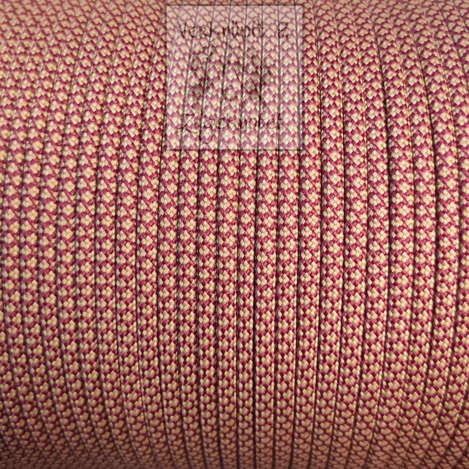 Burgundy / Gold Diamond EU Typ III