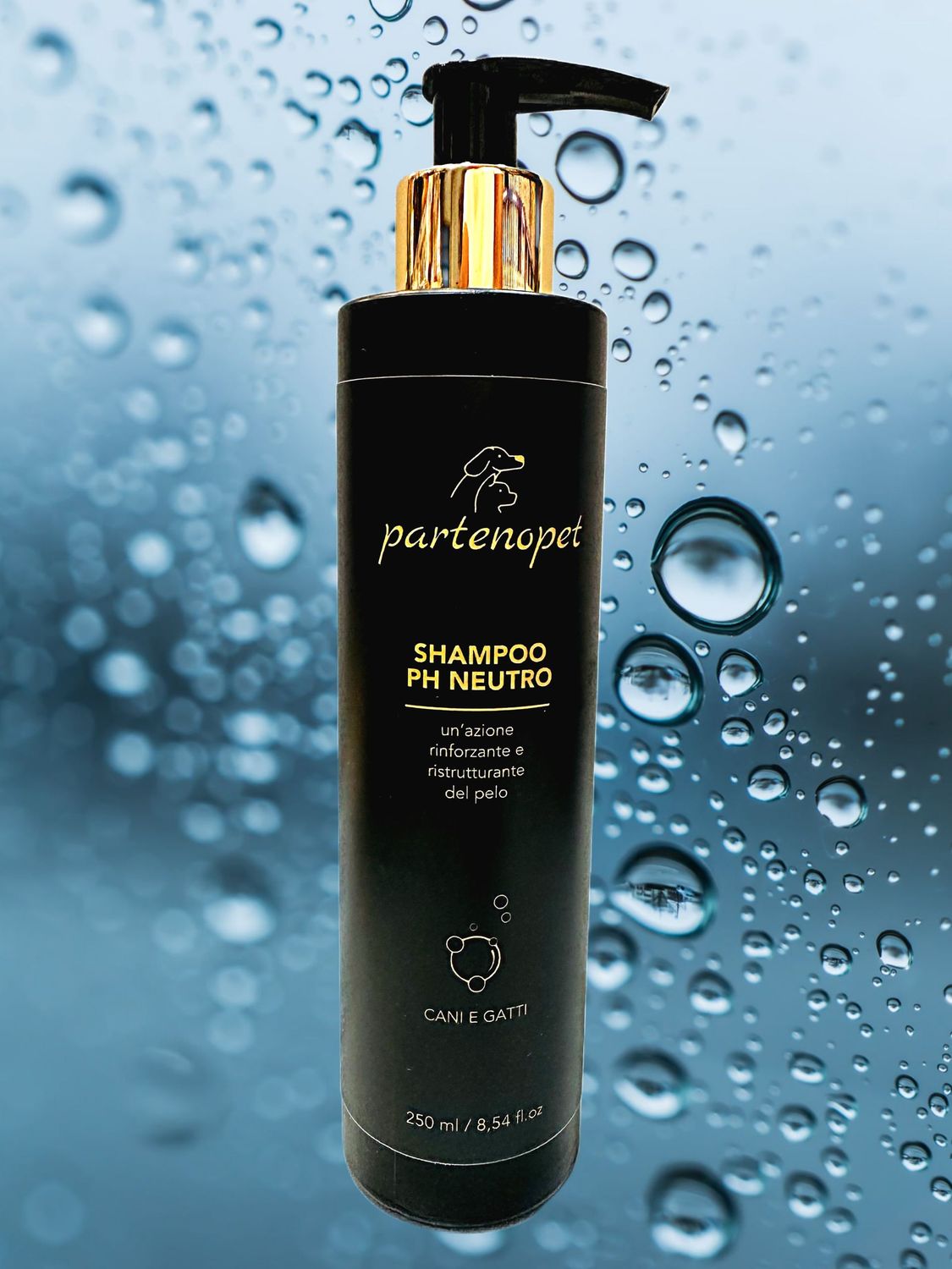 Partenopet Shampoo PH Neutro per Cani e Gatti con Cheratina Oli Essenziali ed Estratti vegetali Shampoo Naturale senza Parabeni, Siliconi o Coloranti Artificiali Profumato alla Camomilla 250 ml