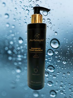 Partenopet Shampoo Manti Bianchi per Cani e Gatti con Cheratina Oli Essenziali ed Estratti vegetali Shampoo Naturale senza Parabeni, Siliconi o Coloranti Artificiali Proumato alla Rosa 250 ml Partenopet Shampoo Manti Bianchi per Cani e Gatti con Cheratina Oli Essenziali ed Estratti vegetali Shampoo Naturale senza Parabeni, Siliconi o Coloranti Artificiali Proumato alla Rosa 250 ml