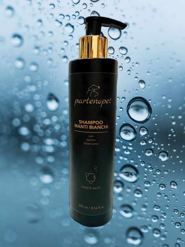 Partenopet Shampoo Manti Bianchi per Cani e Gatti con Cheratina Oli Essenziali ed Estratti vegetali Shampoo Naturale senza Parabeni, Siliconi o Coloranti Artificiali Proumato alla Rosa 250 ml Partenopet Shampoo Manti Bianchi per Cani e Gatti con Cheratina Oli Essenziali ed Estratti vegetali Shampoo Naturale senza Parabeni, Siliconi o Coloranti Artificiali Proumato alla Rosa 250 ml