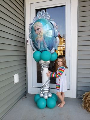 Balloon Tower - Frozen Theme Balloon Tower - Frozen Theme