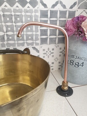 (New Hampshire) 10mm Foot pump operated copper tap with 12mm fitting