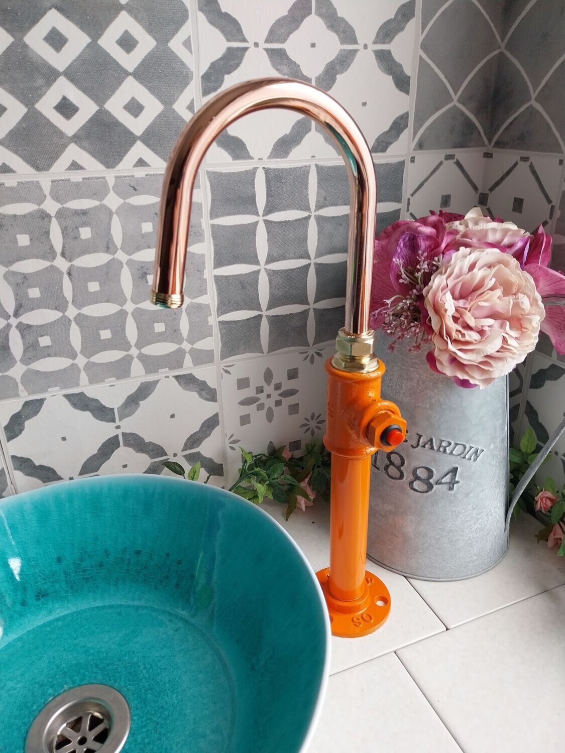 (Miami) 12v switch operated copper & tall cast iron tap 15mm spout, 35cm tall