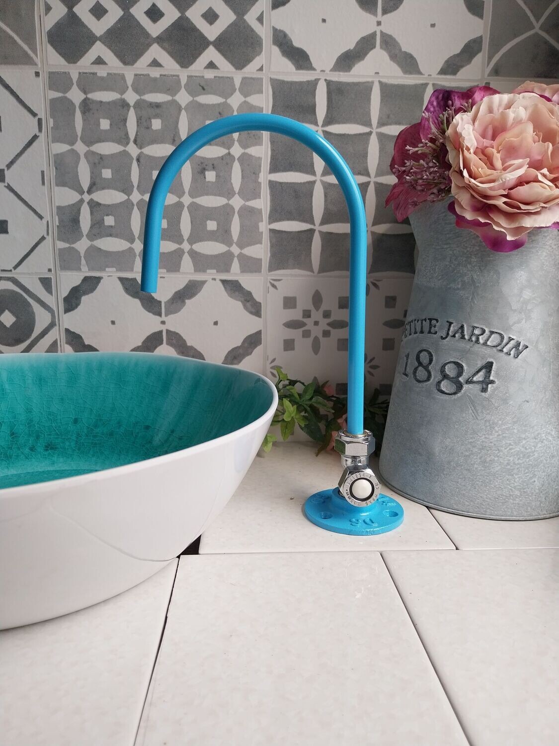 (Atlanta) 12v switch operated, painted aluminium tap 10mm spout