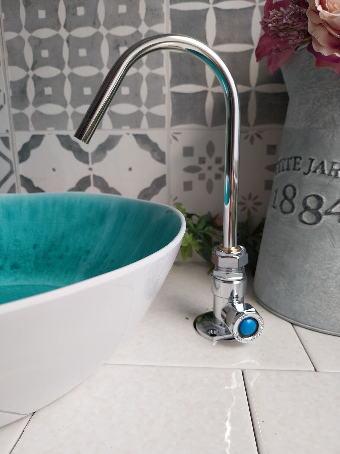(Carlin) 12v switch operated aluminium tap 10mm spout