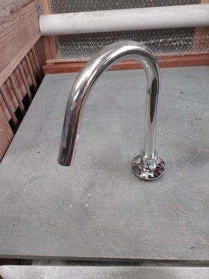 (Alabama) Chrome/alloy 15mm Foot pump operated tap with 12mm fitting