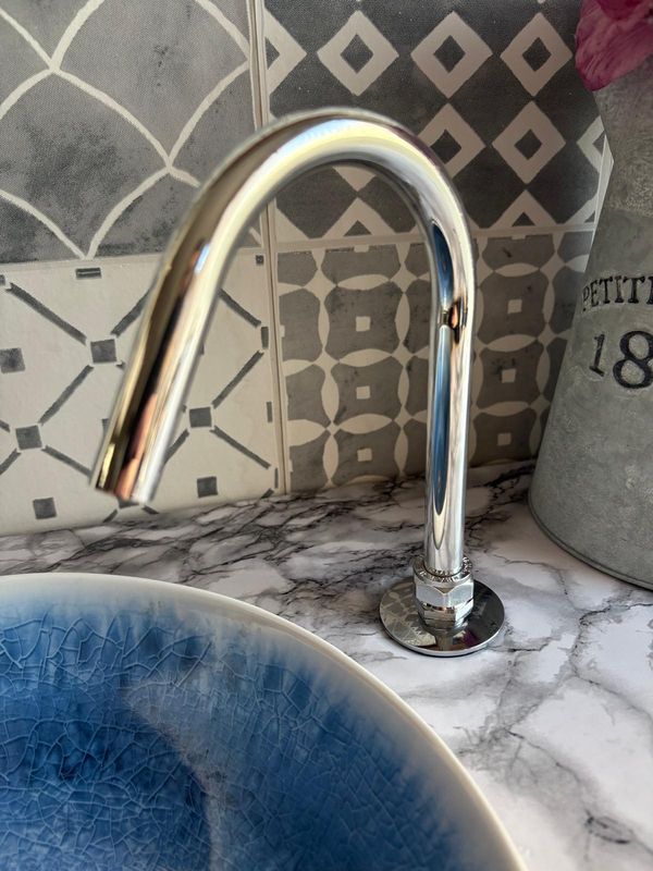 (Alabama) Chrome/alloy 15mm Foot pump operated tap with 12mm fitting