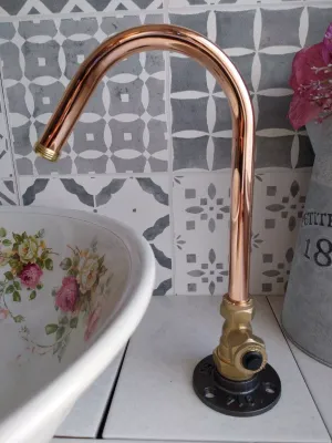 (Askern) 12v switch operated copper tap 15mm spout