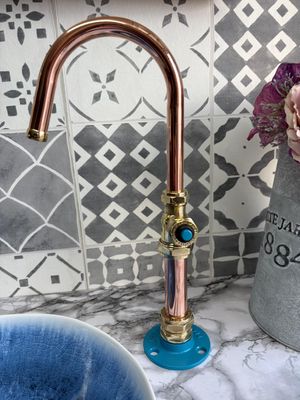 (Tulsa Teal) 12v switch operated copper tap 15mm spout (Tulsa Teal) 12v switch operated copper tap 15mm spout