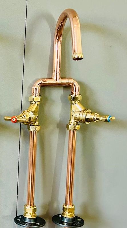 Narrow mixer Twist valve operated copper tap 15mm spout Narrow mixer Twist valve operated copper tap 15mm spout