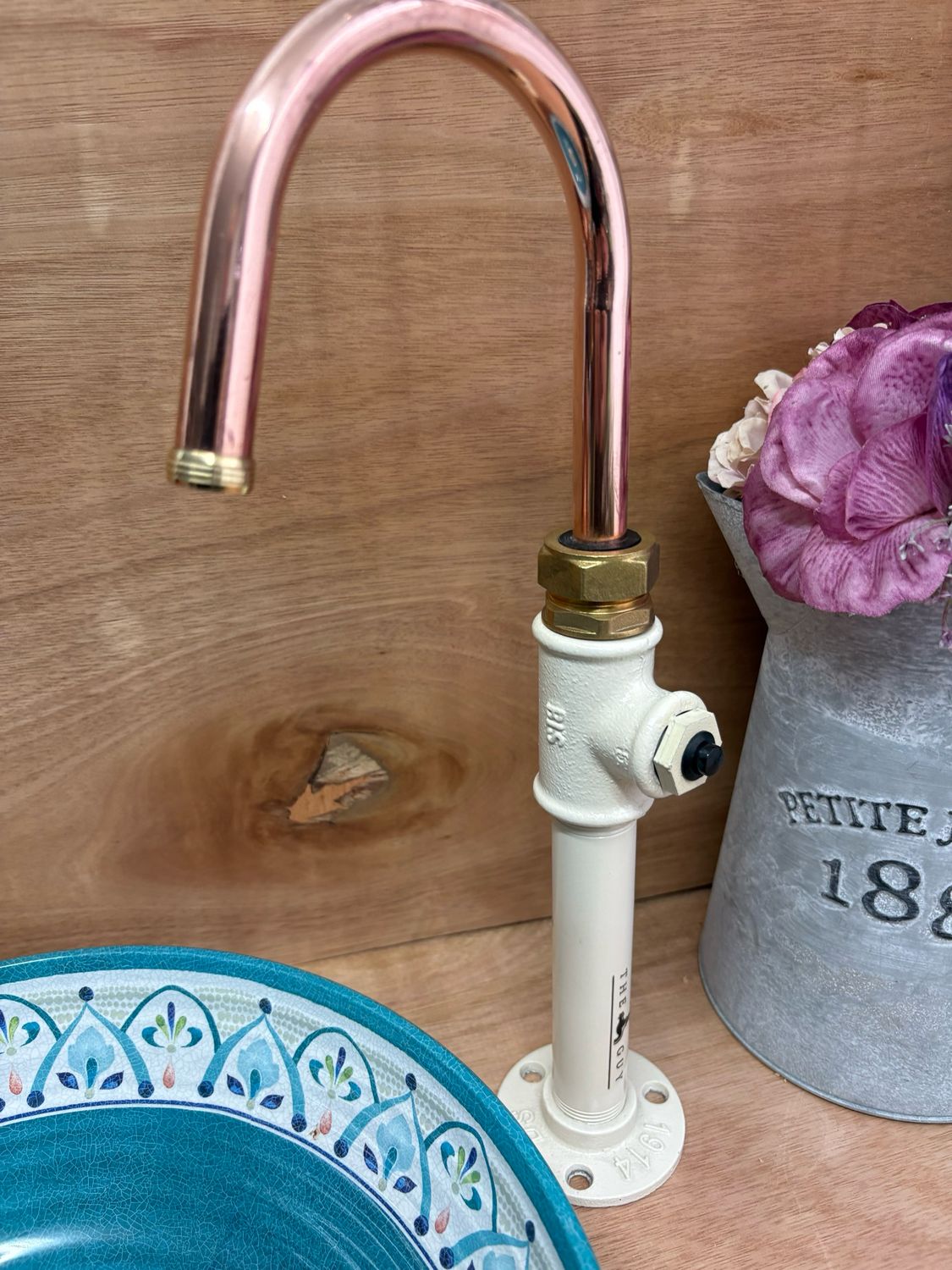 (Miami CREAM) 12v switch operated copper & tall cast iron tap 15mm spout, 35cm tall (Miami CREAM) 12v switch operated copper & tall cast iron tap 15mm spout, 35cm tall