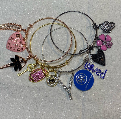 Lux 4set Charmed Bangles