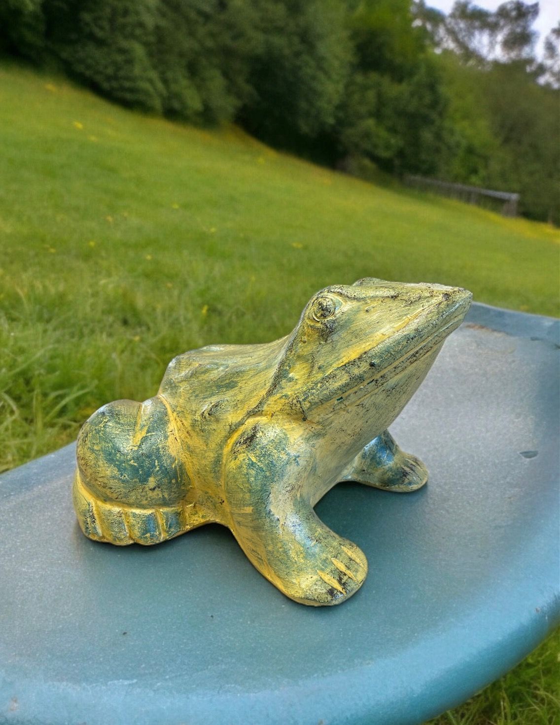 GRENOUILLE EN TERRE CUITE