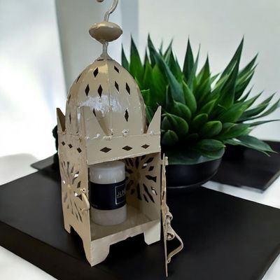 Lanterne Marocaine Artisanale en Métal Ajouré avec Bougie – Fleur Azur Nantes