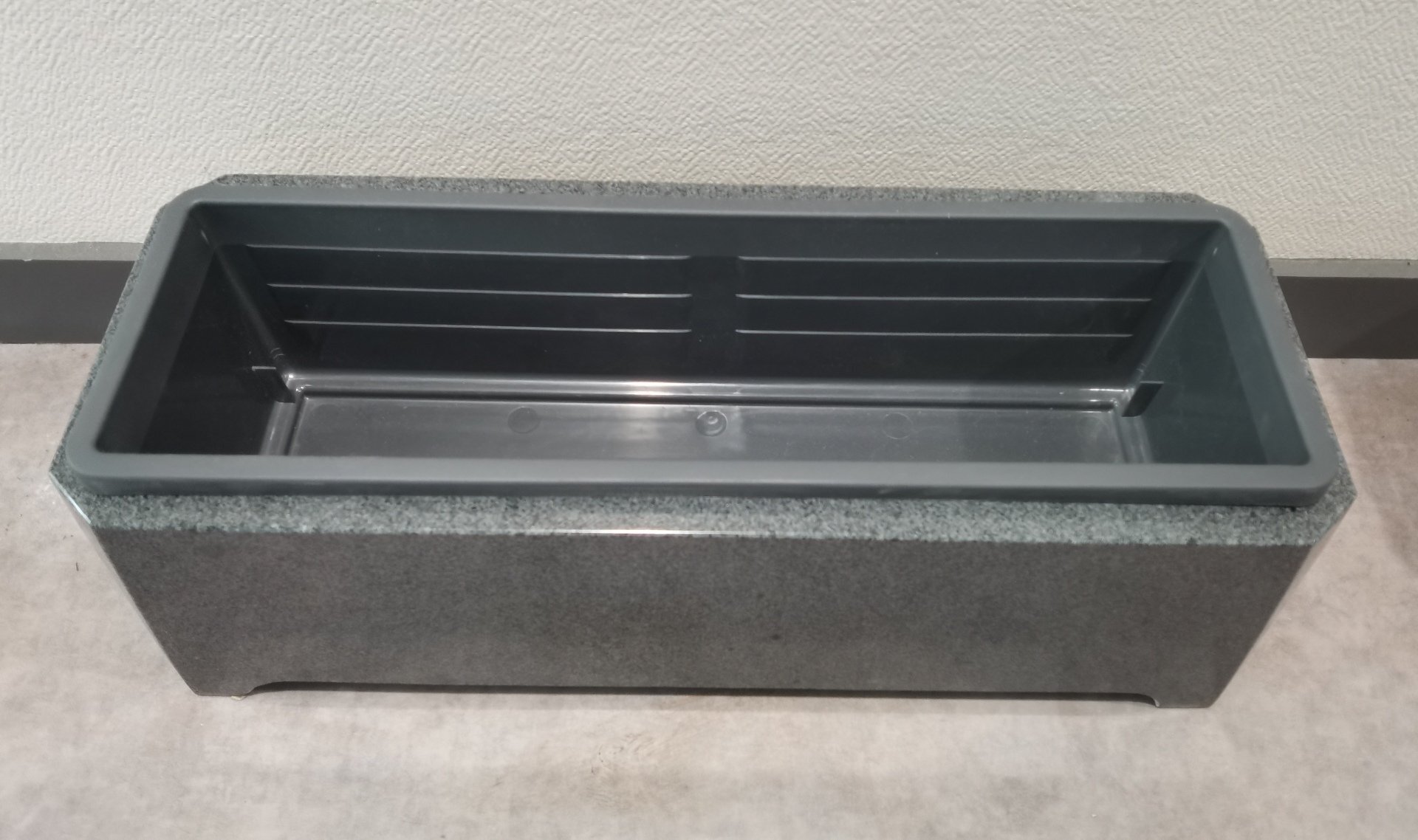 Jardinière en granit