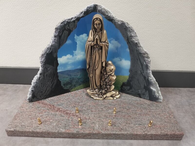 Grotte avec vierge
