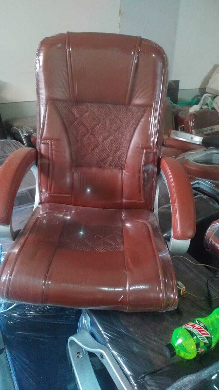 Royal Designer Chairs Leatherette Office Executive Chair  (Maroon)