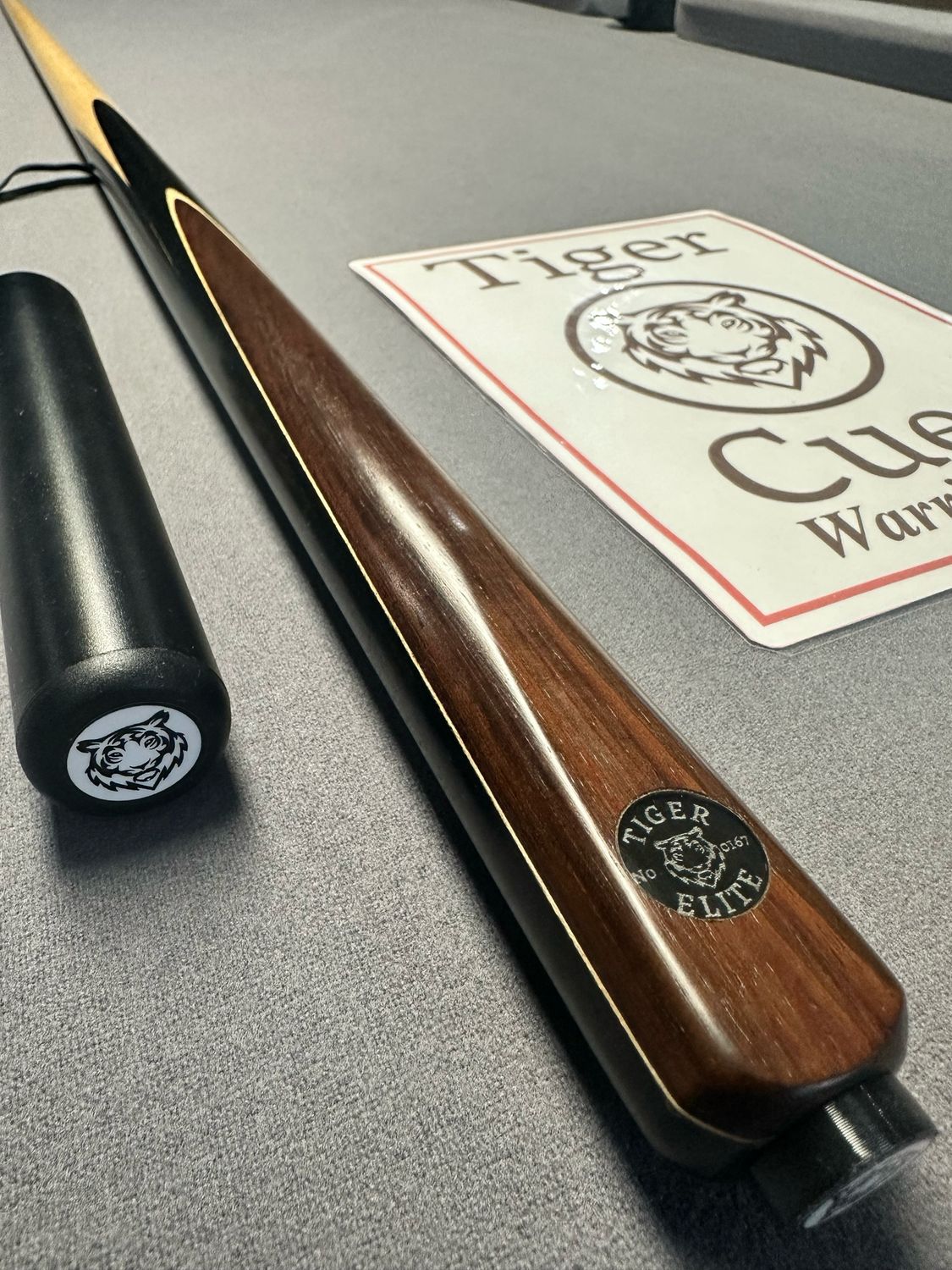 Tiger ELITE Pro 1Pc Maple &amp; Macassar Ebony - ROCKET Cue (19.0oz (9.0mm tip) Titanium Ferrule (Ltd Edition: 0167) Recycled Snooker Table Mahogany Used in Cue Build, includes Table Serial Number Certifi