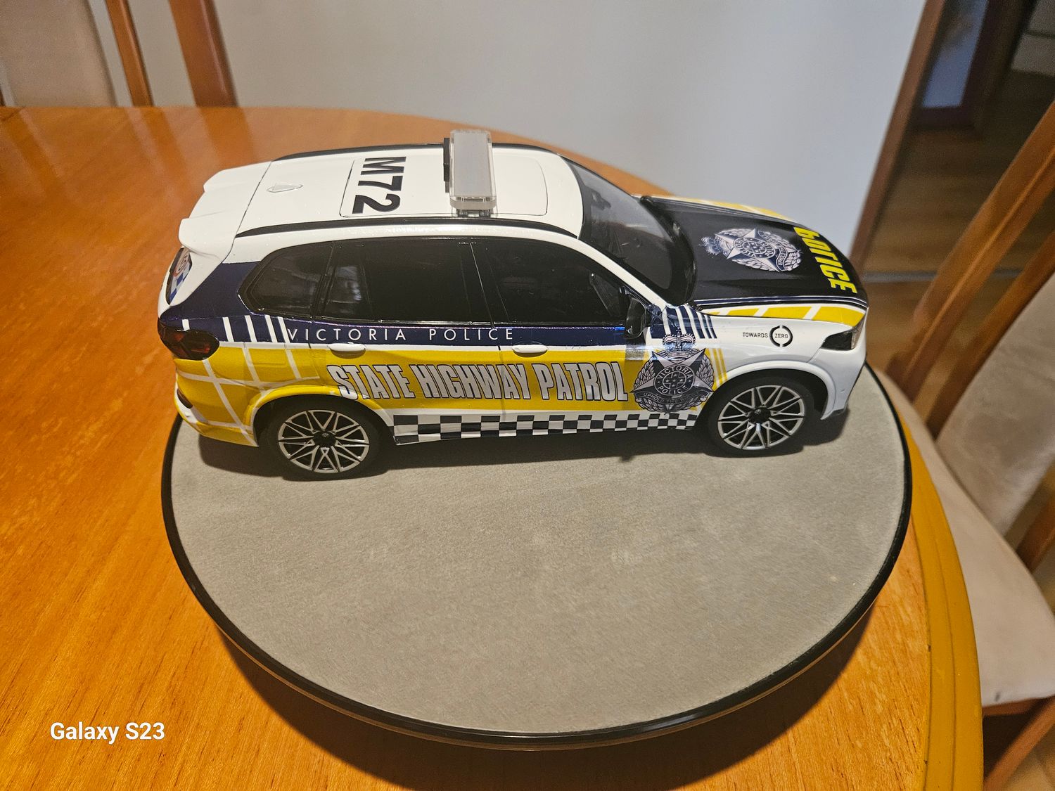 1:18 SCALE PRE ORDER VICTORIA POLICE STATE HIGHWAY PATROL  BMW X5