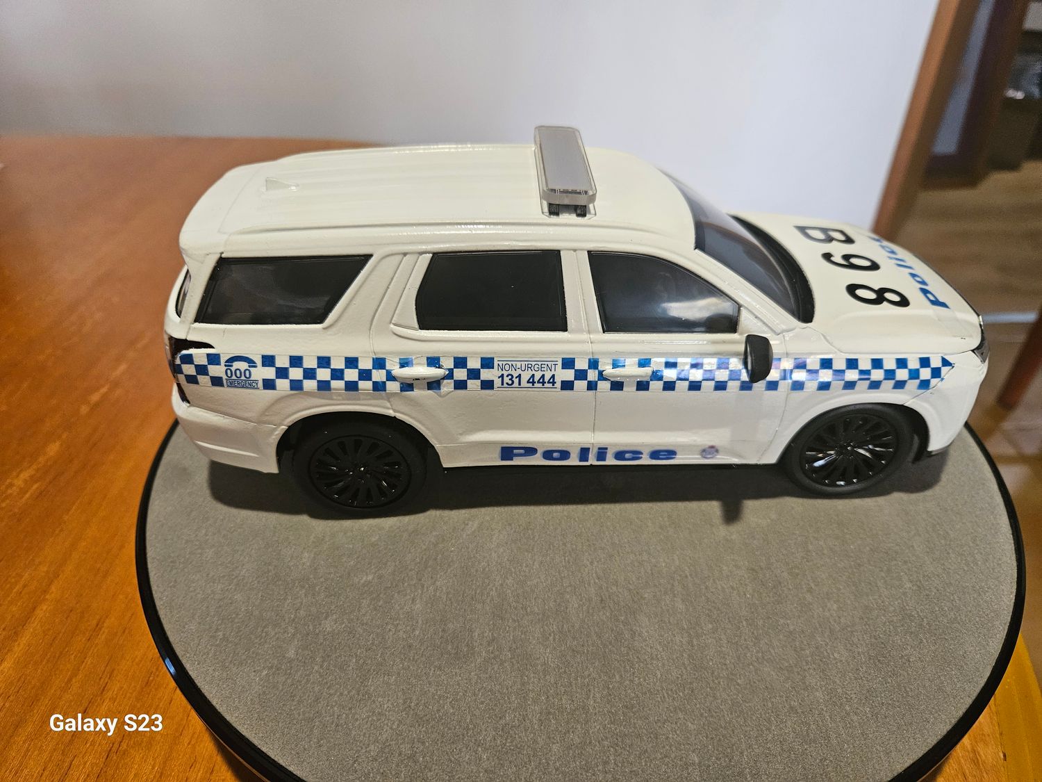 Limited Edtion (one only) 1:18 Plastic Model Victoria Police Genral Duties Hyundi Palasade