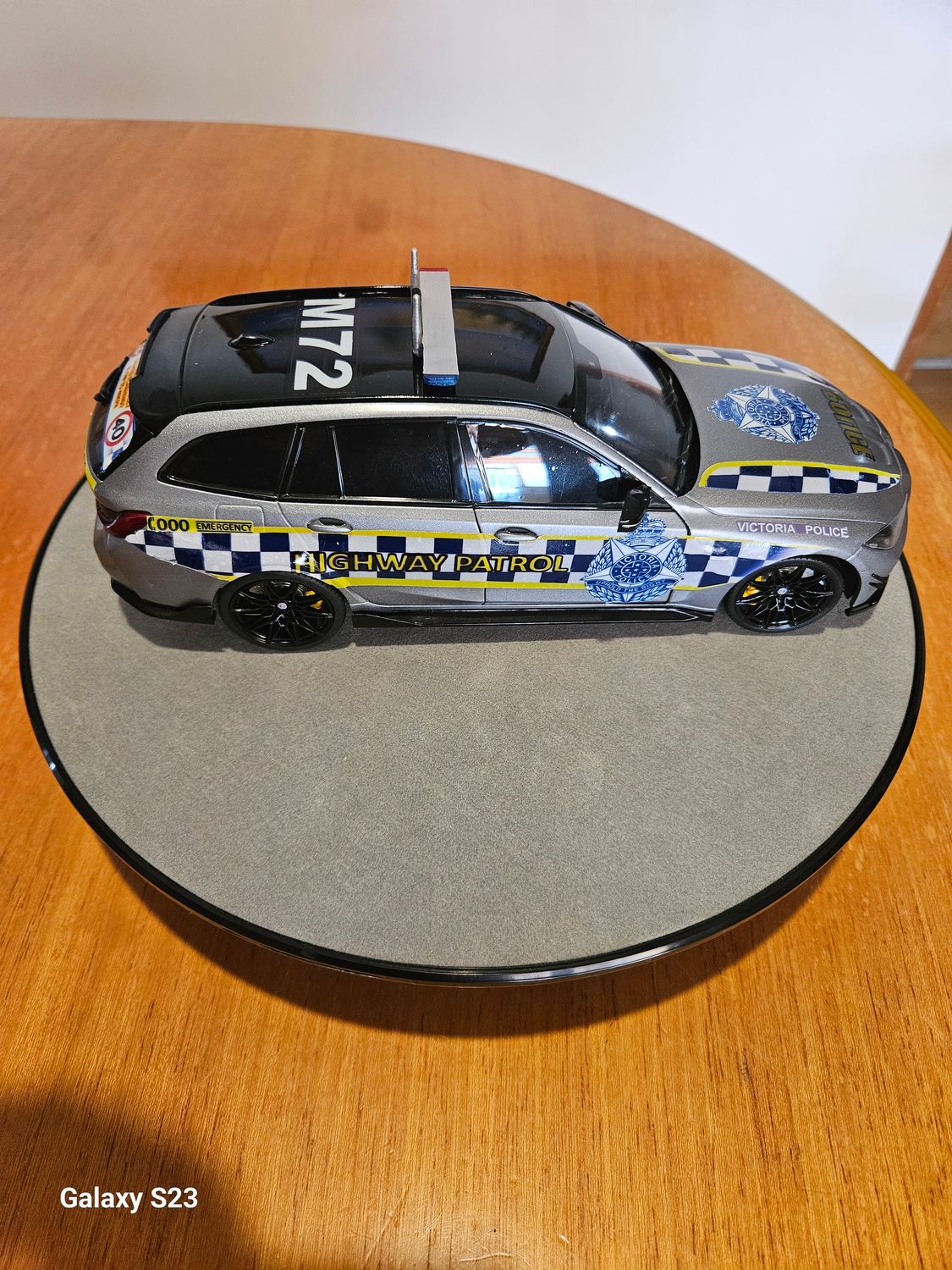 1:18 VICTORIA POLICE HIGHWAY PATROL BMW WAGON