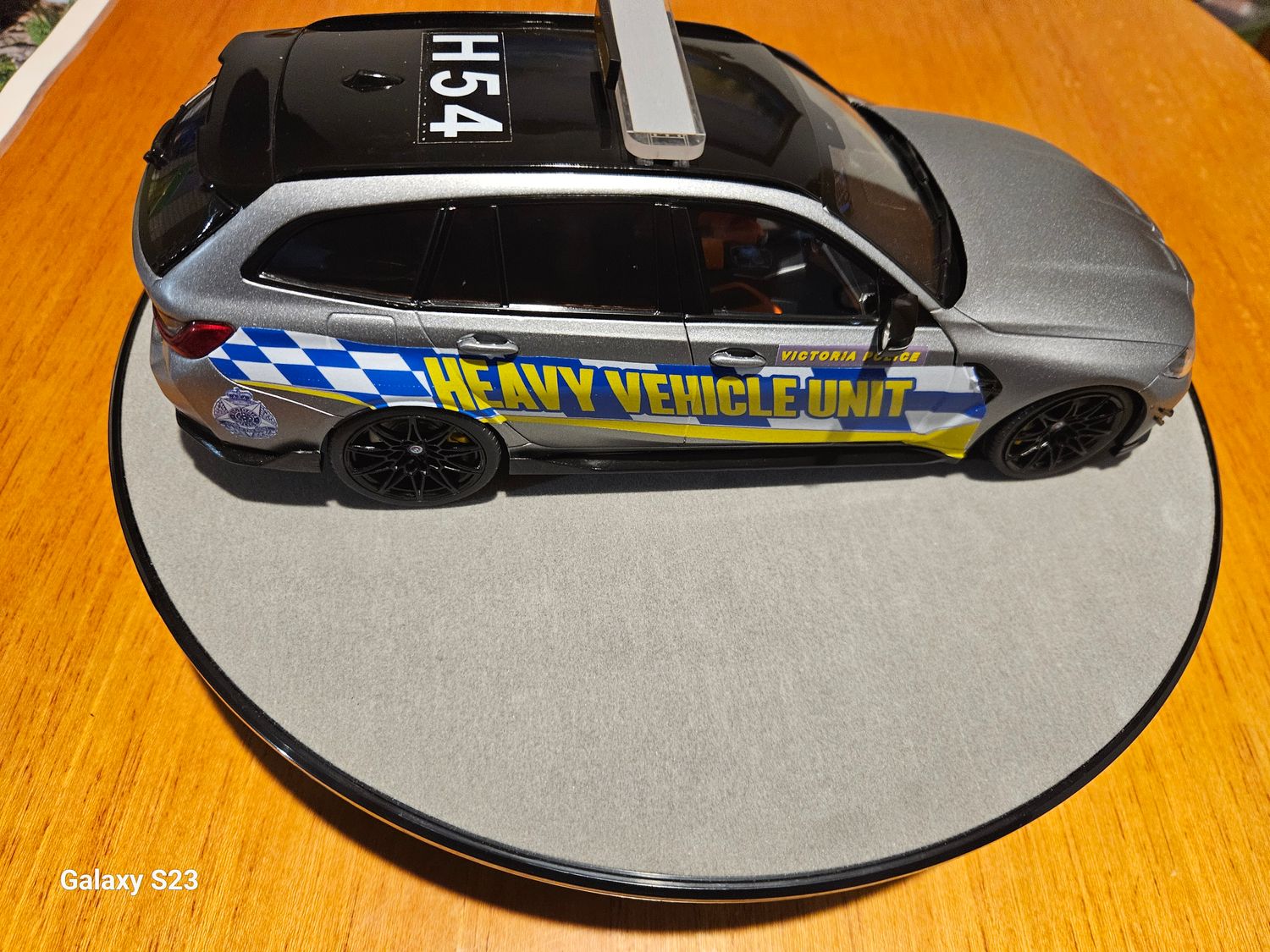 1:18 SCALE VIC POLICE HEAVY VEHICLE UNIT BMW STATION WAGON NEW LIVERY.