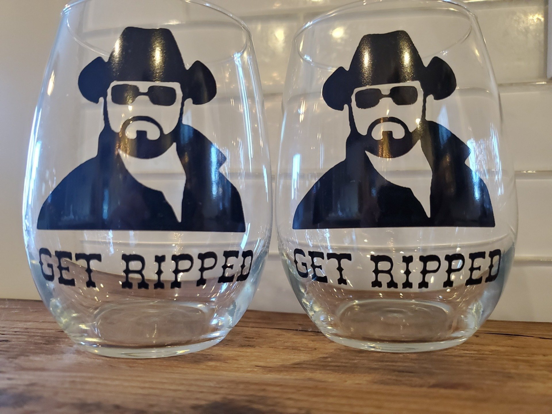 GET RIPPED WINE GLASSES PAIR