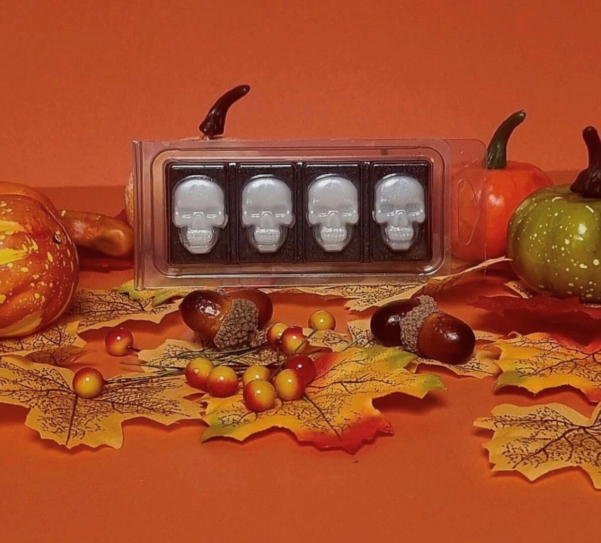 Clamshell halloween snap bar tête de mort