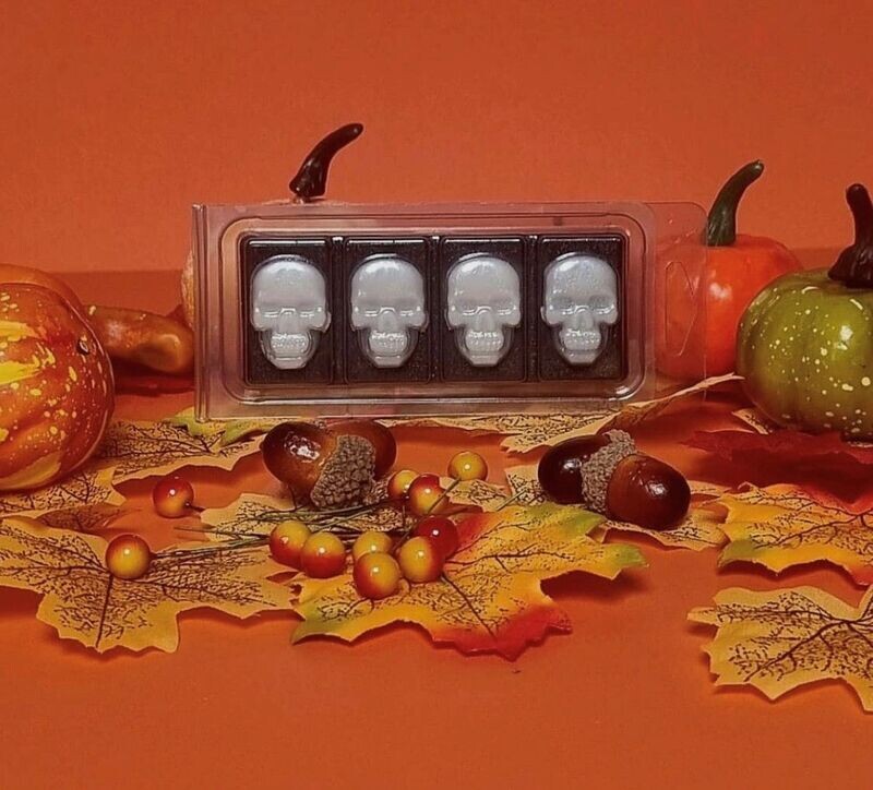Clamshell halloween snap bar tête de mort