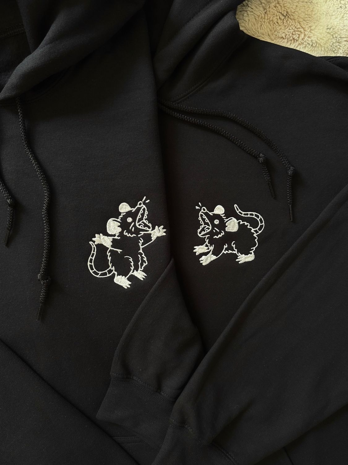 Possums Screaming Matching Set - custom sleeve option