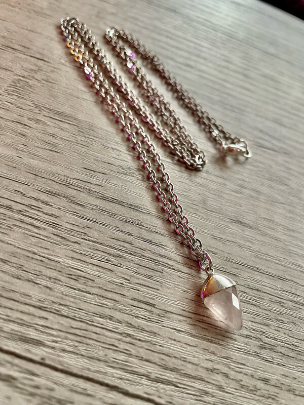 Rose Quartz Pendant Necklace