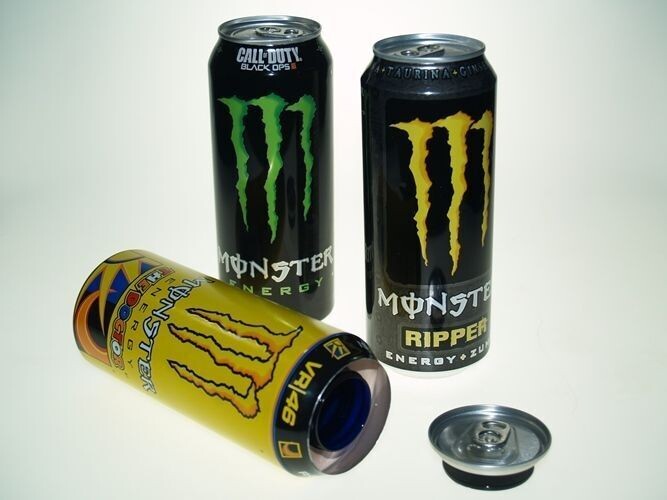 BOUTEILLE DE SODA MONSTER DE DISSIMULATION AVEC LIQUIDE