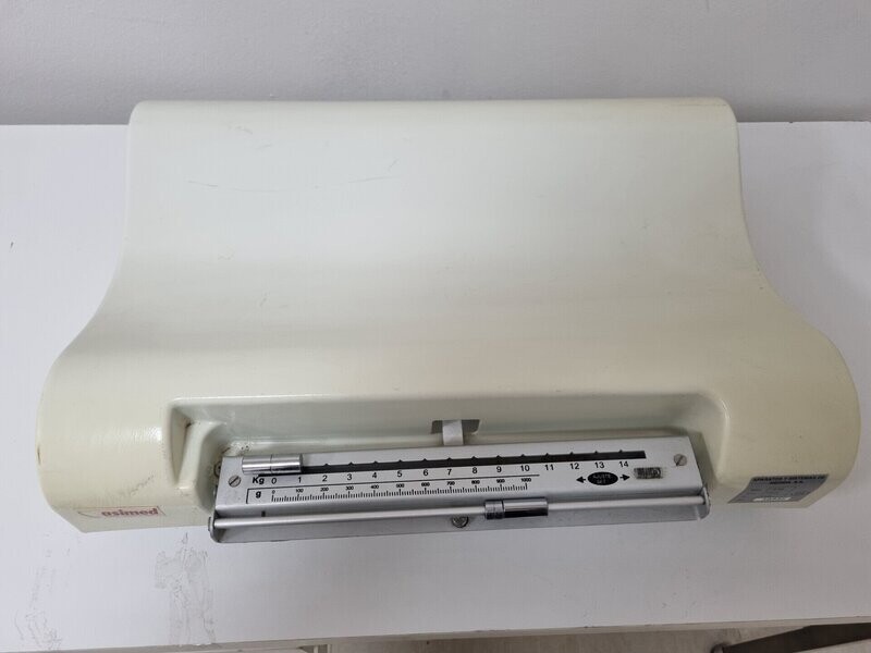 Bascula manual pediátrica. Bascula años 90. Alquiler báscula.