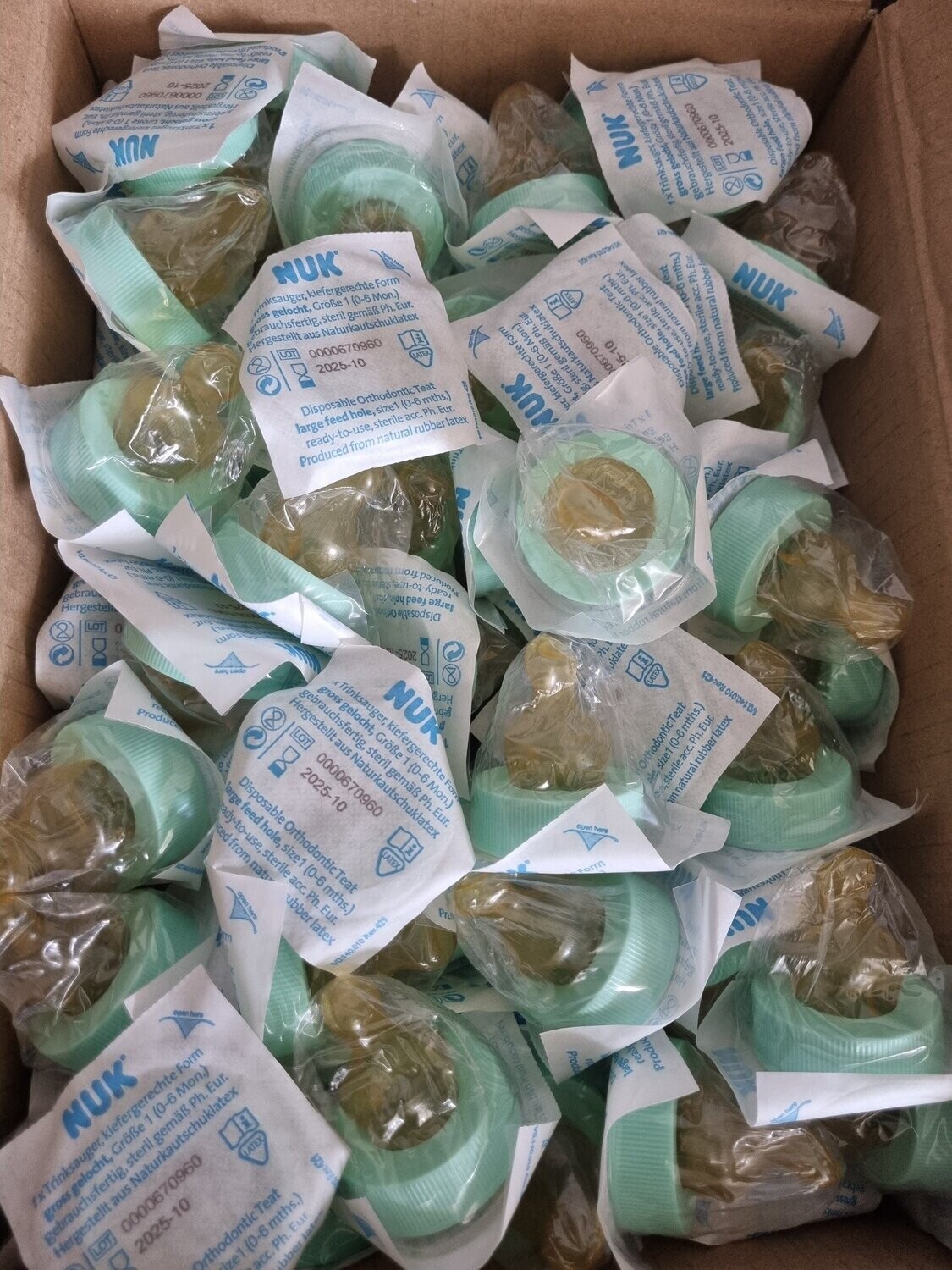 Caja Tetinas para hospital.