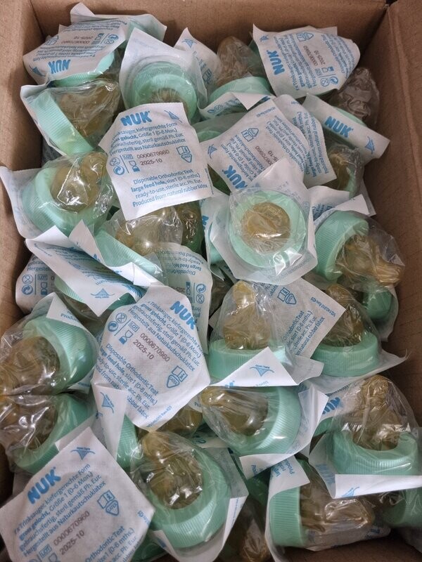 Caja Tetinas para hospital.