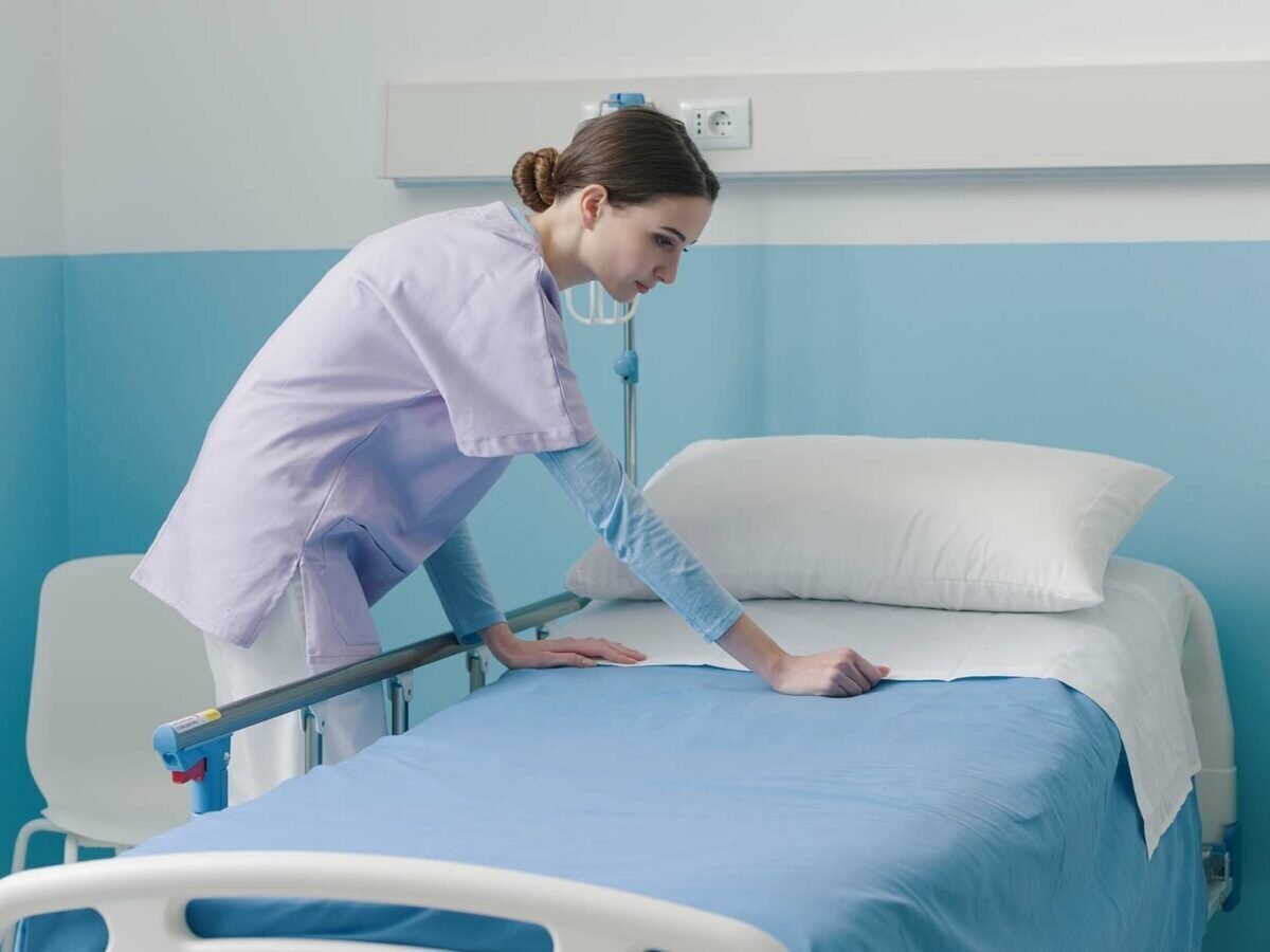 lencería de cama de hospital completa.