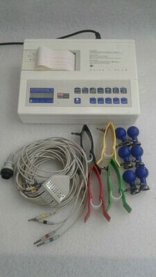 Máquina de ECG CardioLine Delta 1 Plus