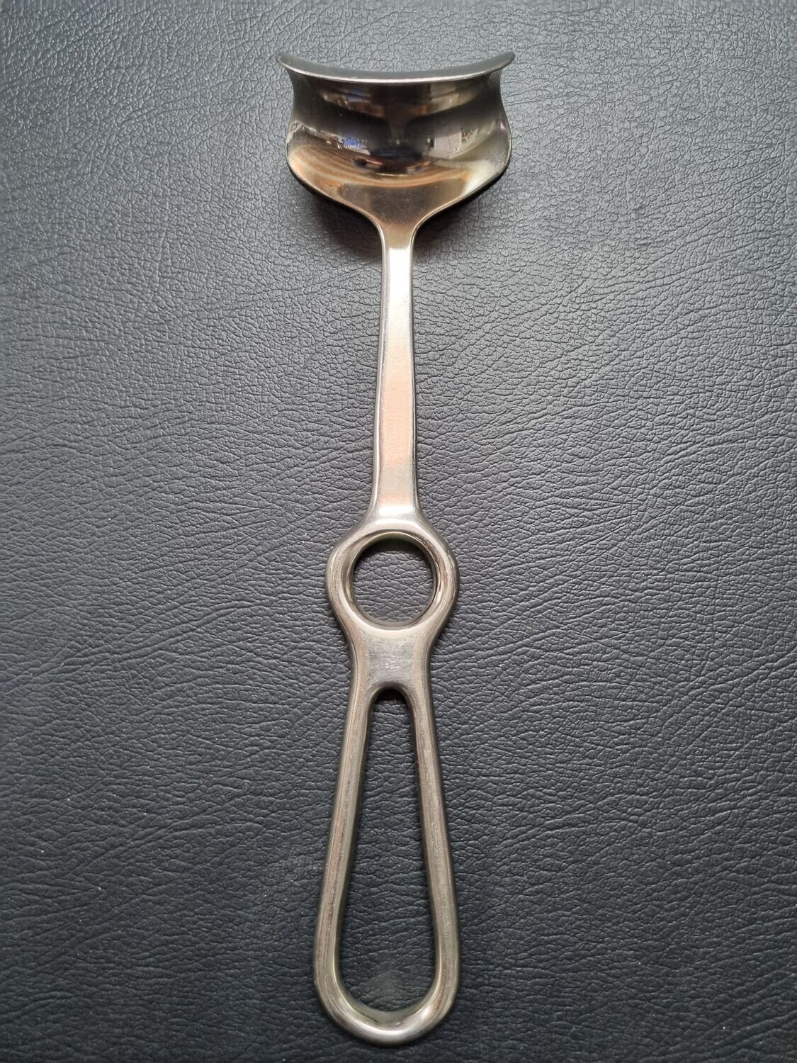 Retractor de doyen . Separador abdominal.