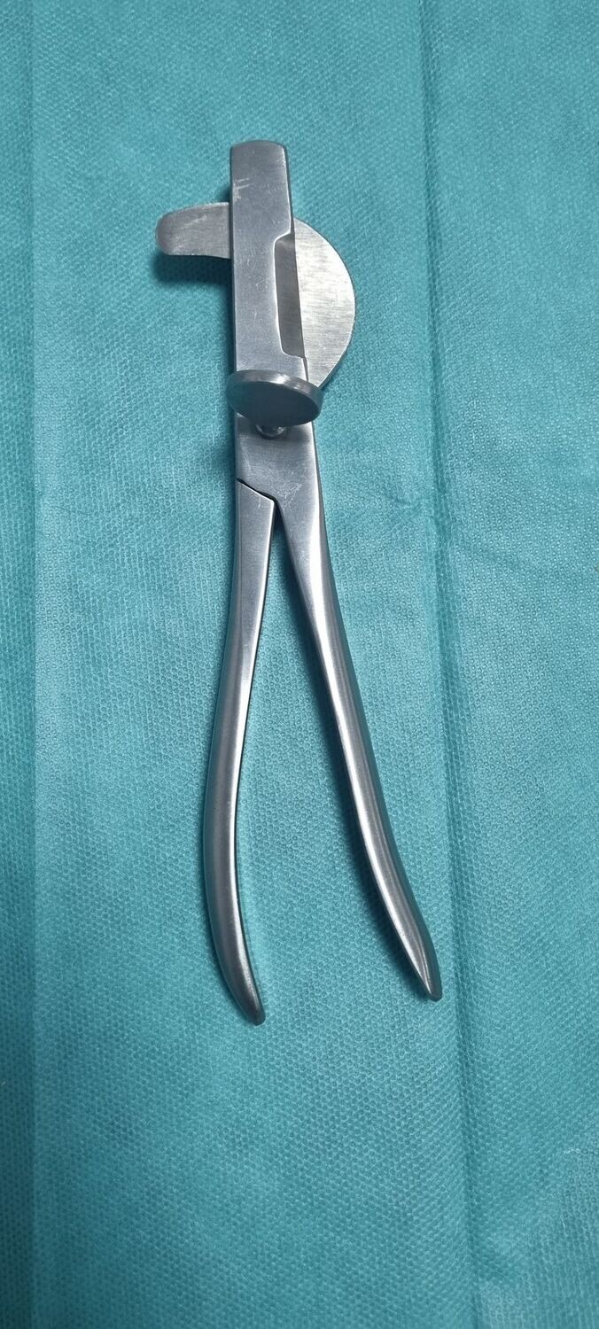 Emasculador veterinario.