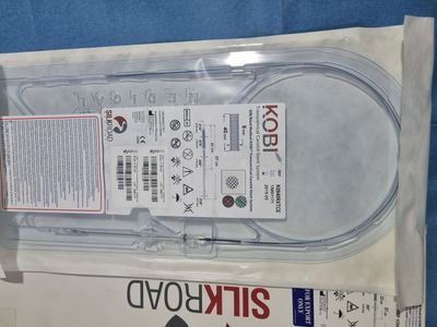 Sistema de stent carotideo transcervical. Alquiler material quirúrgico para cine y televisión.