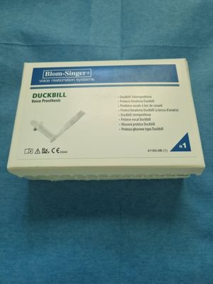 Prótesis fonatoria permanente con accesorios de inserción/limpieza