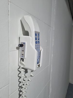 Teléfono paciente. Alquiler teléfono hospital. teléfono para pacientes años 90.
