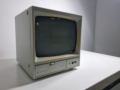 Monitor Defender Security 82-7560 blanco negro Monitor CRT de 8,5". Alquiler monitor seguridad años 90