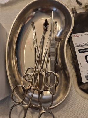 Instrumental quirúrgico para extracción de balas. Alquiler instrumental quirurgico. Instrumental quirúrgico para extracción de balas. Alquiler instrumental quirurgico.