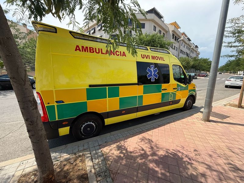 Ambulancia soporte vital avanzado. Alquiler ambulancia, UVI,