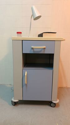 Mesilla hospitalaria. Alquiler mesa de noche. Mesilla habitación de hospital Mesilla hospitalaria. Alquiler mesa de noche. Mesilla habitación de hospital