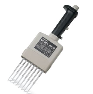 Pipeta 8 canales Nichiryo. Pipeta laboratorio.